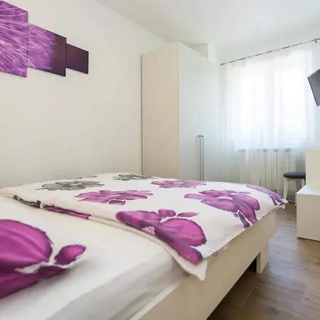 Rea Villa *