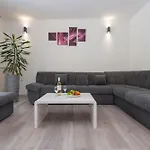 Villa Rea *
